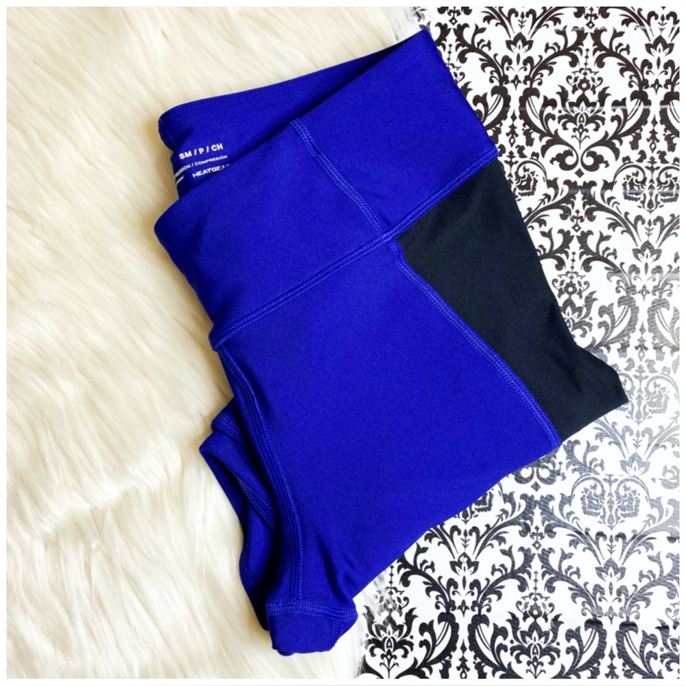 Under Armour size S heatgear colorblock compression athletic workout capri pants